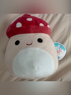 Squishmallows Malcolm Mushroom Plush Tag - Red & Cream